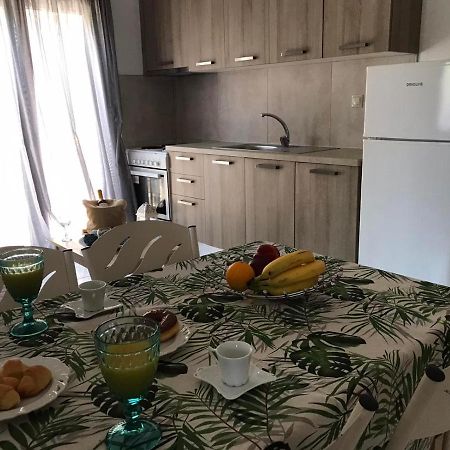 Kostas Apartment Ierissós Buitenkant foto